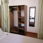 شقة Halepouri